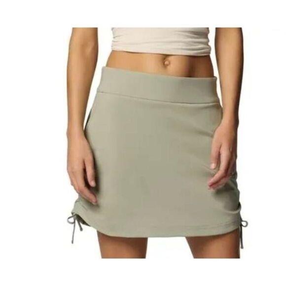 Columbia Dresses & Skirts - Columbia Women's Khaki Nylon/Spandex Omnishield Skort Athletic Skirt with Side R